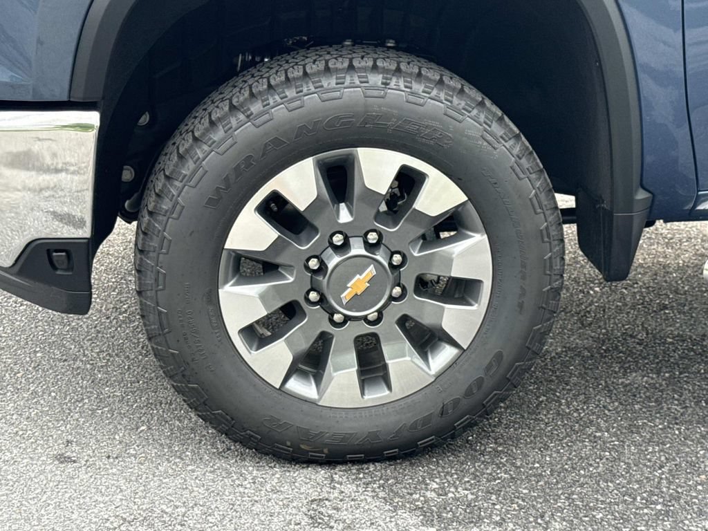 New 2026 Chevrolet Silverado 3500 LT w/ Leather Package AWD/4WD image 17