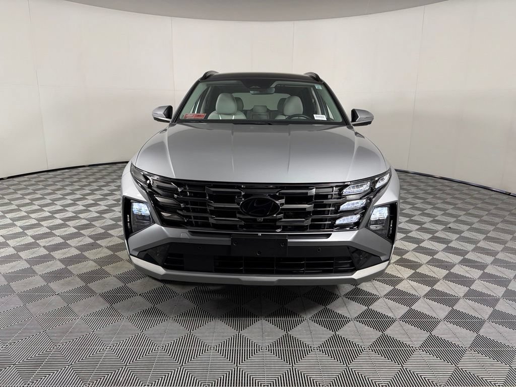 Used 2025 Hyundai Tucson Limited AWD/4WD image 3