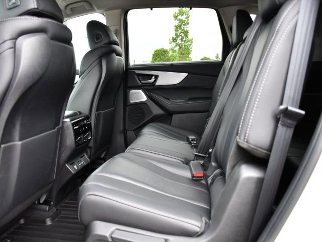 Certified 2026 Acura MDX FWD w/ Technology Package image 16