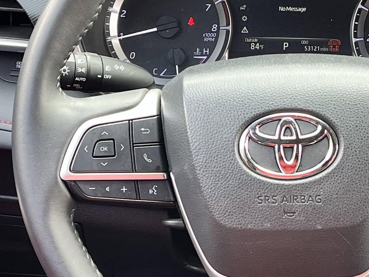 Used 2024 Toyota Highlander XSE FWD image 12