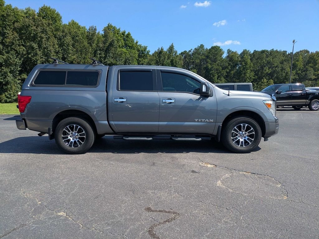 Used 2021 Nissan Titan SV w/ SV Convenience Package AWD/4WD image 3