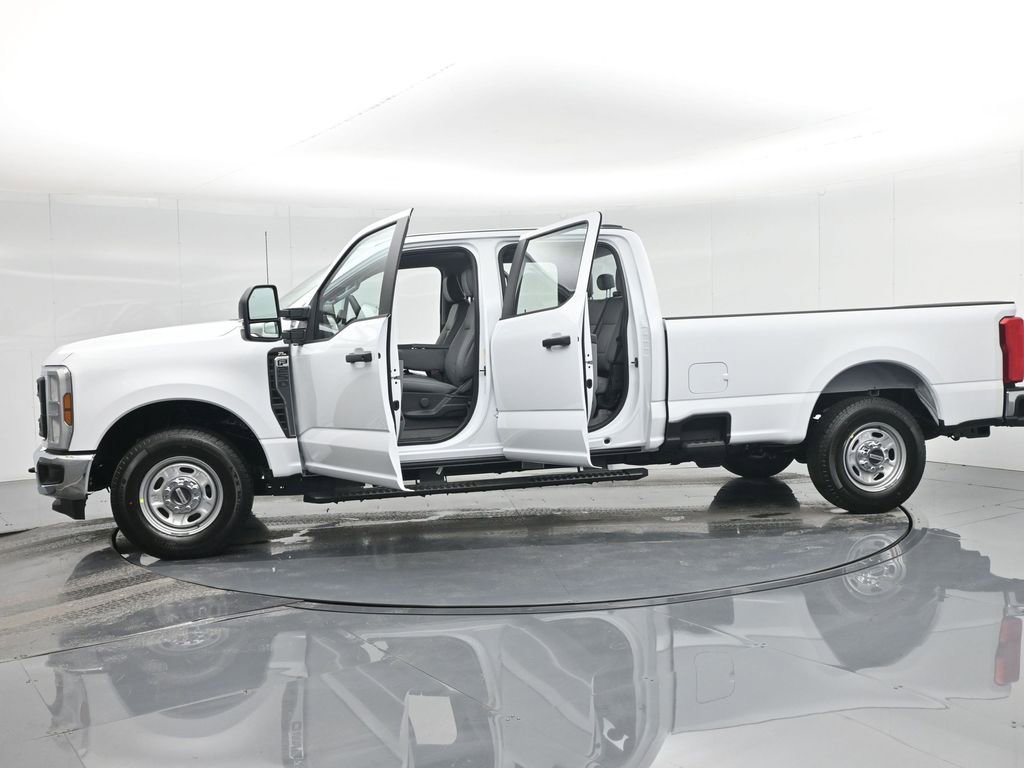 New 2026 Ford F250 XL w/ XL Chrome Package image 27