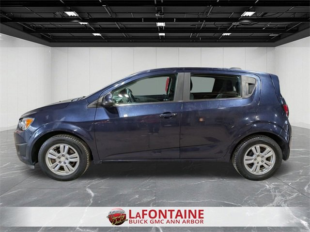 Used 2016 Chevrolet Sonic LT image 2