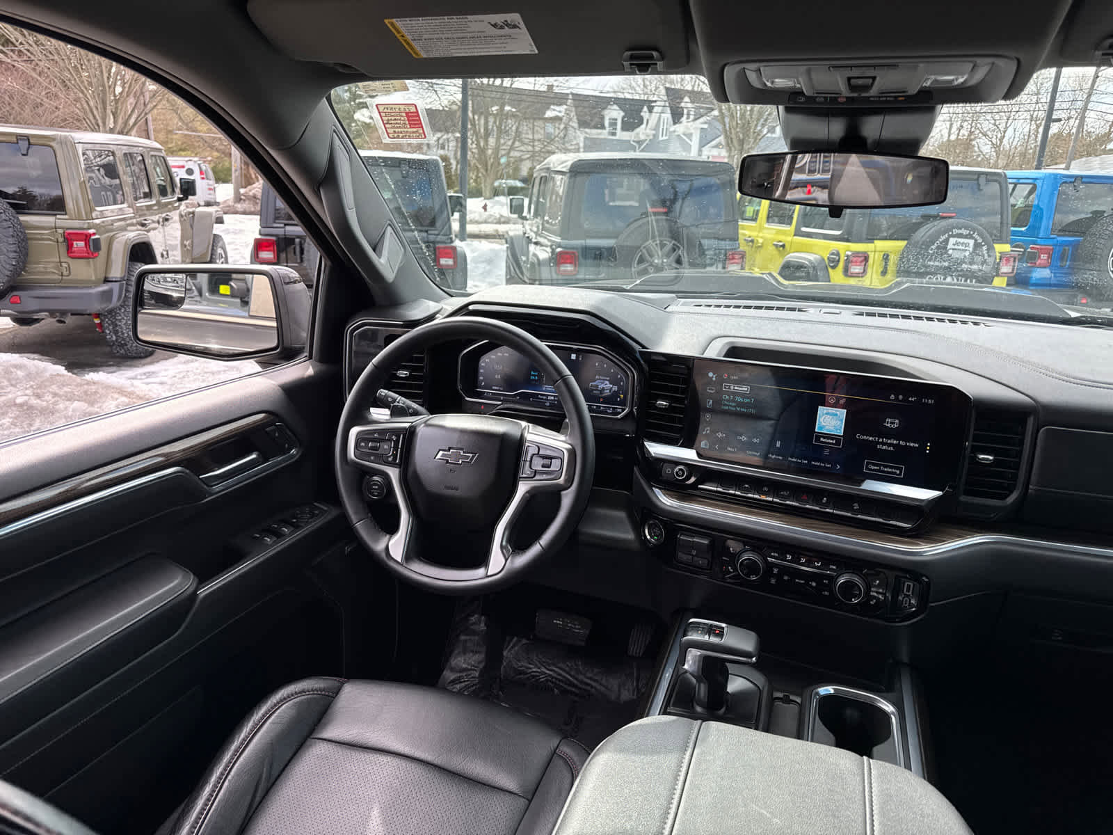 Used 2024 Chevrolet Silverado 1500 LT Trail Boss w/ Convenience Package II image 33