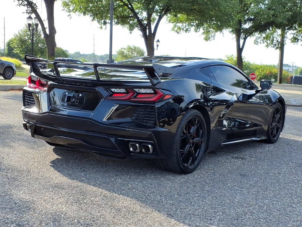 Used 2022 Chevrolet Corvette Stingray Preferred Cpe w/ Z51 Performance Package RWD image 5