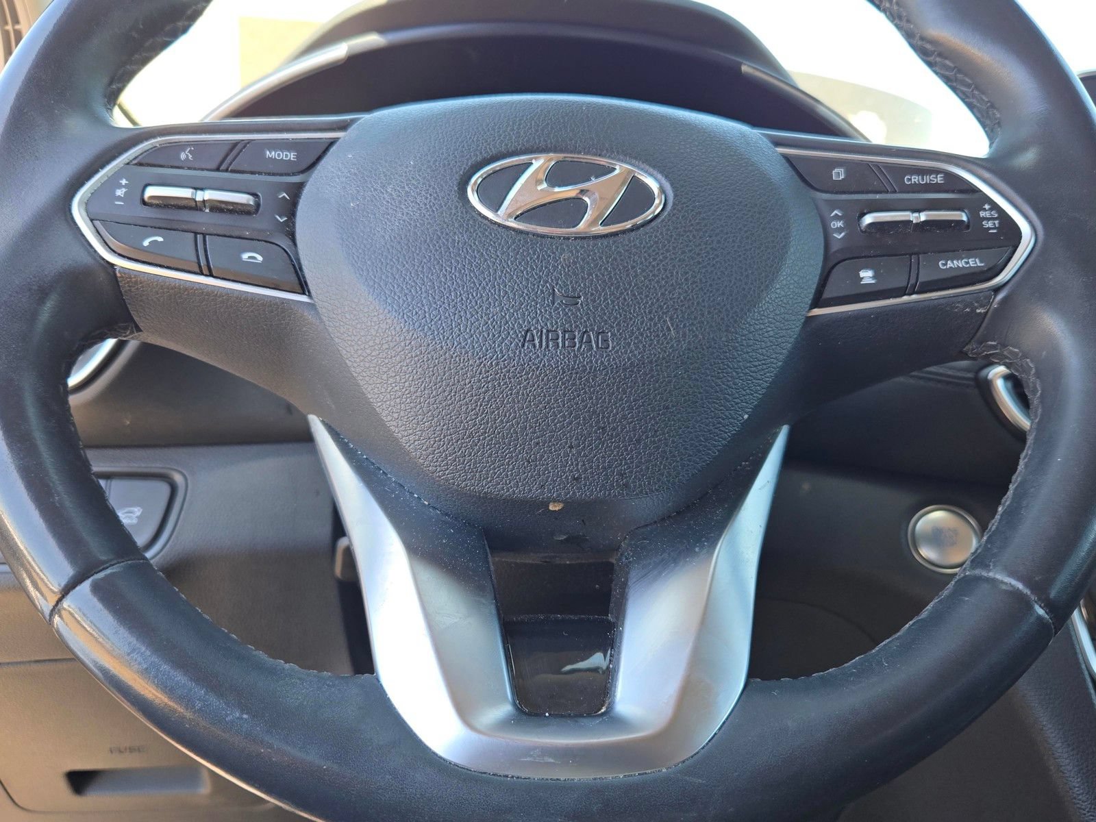 Used 2019 Hyundai Santa Fe SEL FWD image 25