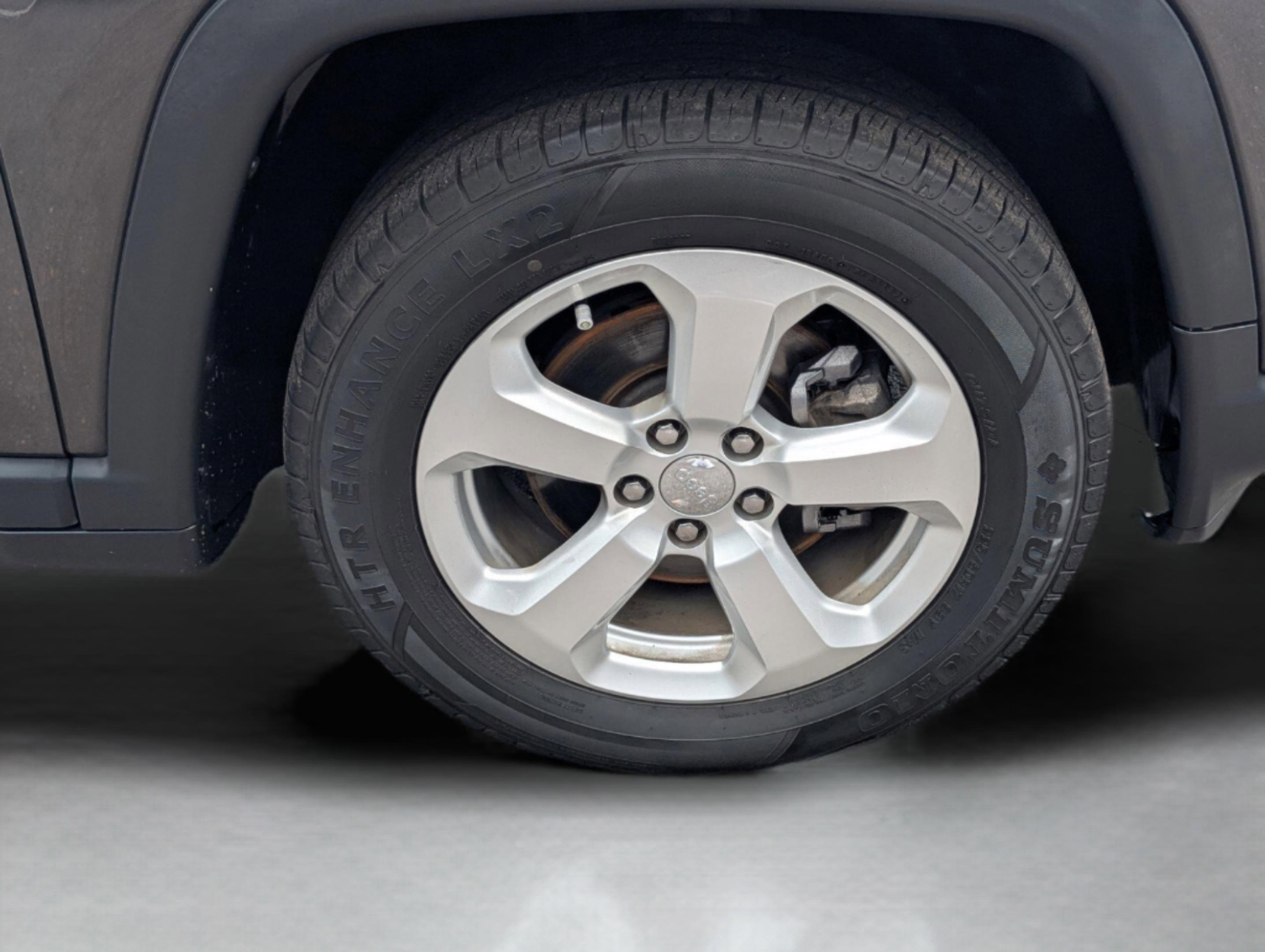 Used 2019 Jeep Compass Latitude image 33