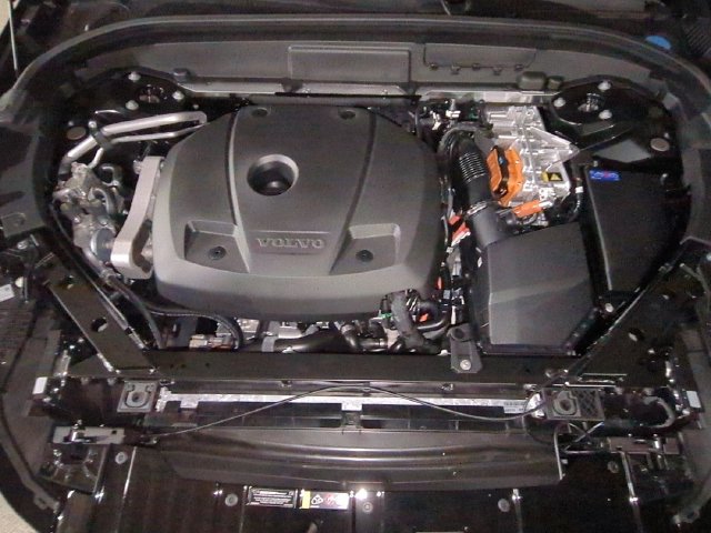 New 2026 Volvo XC60 T8 Ultra w/ Climate Package AWD/4WD image 11