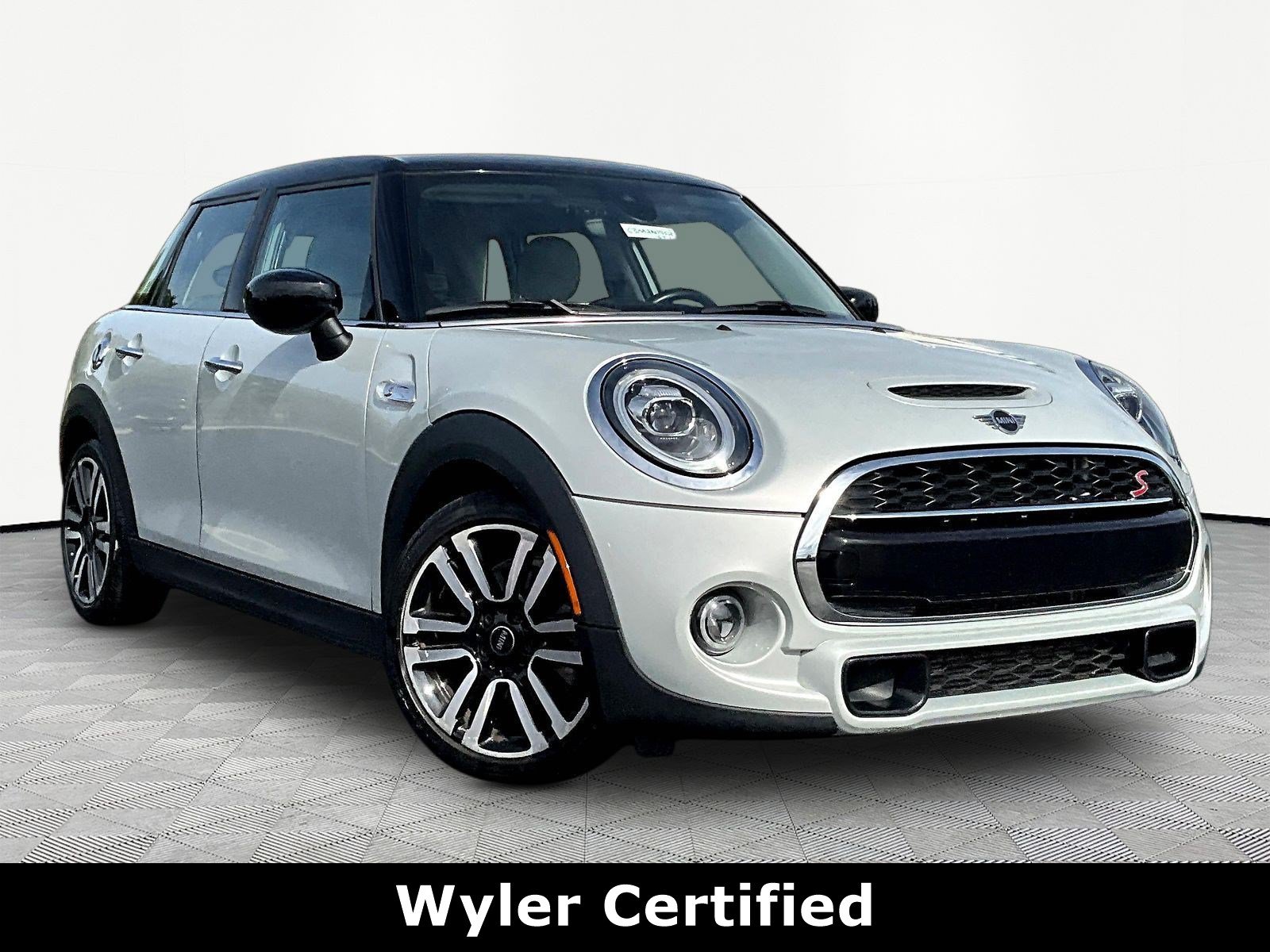 Used 2021 MINI Cooper S w/ Signature Upholstery Package FWD image 3
