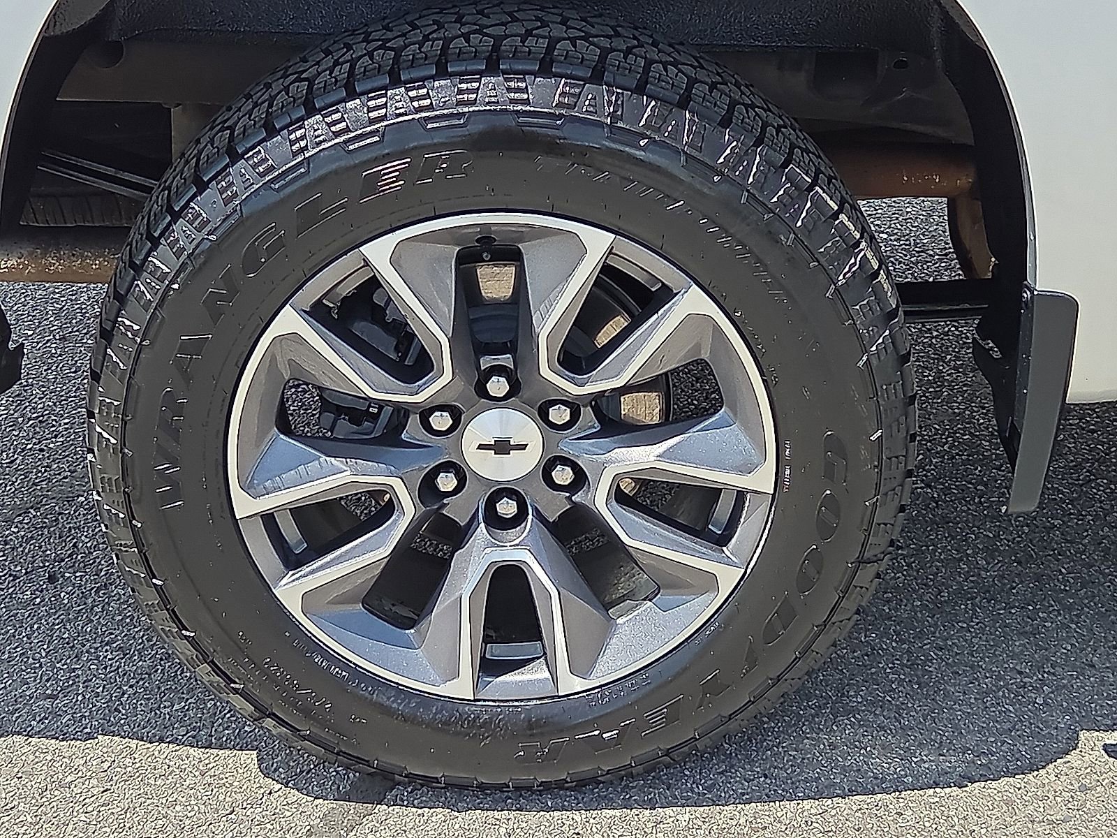 Certified 2022 Chevrolet Silverado 1500 RST w/ Z71 Off-Road Package AWD/4WD image 7