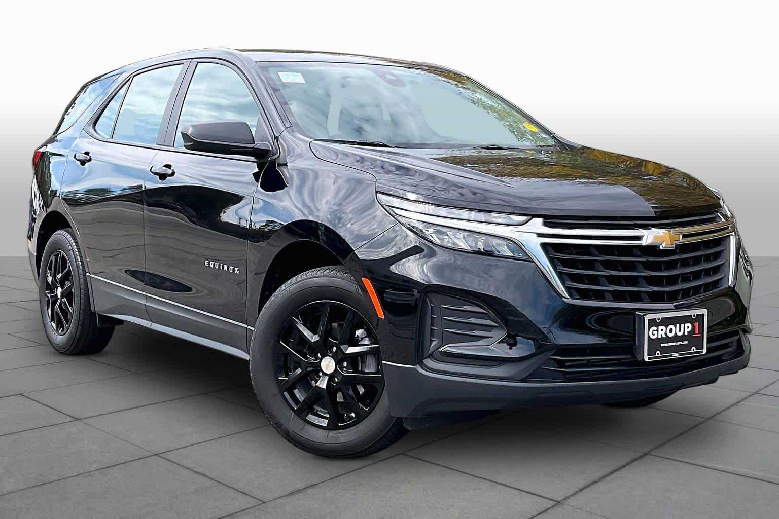 Used 2024 Chevrolet Equinox LS w/ Driver Confidence II Package AWD/4WD image 2