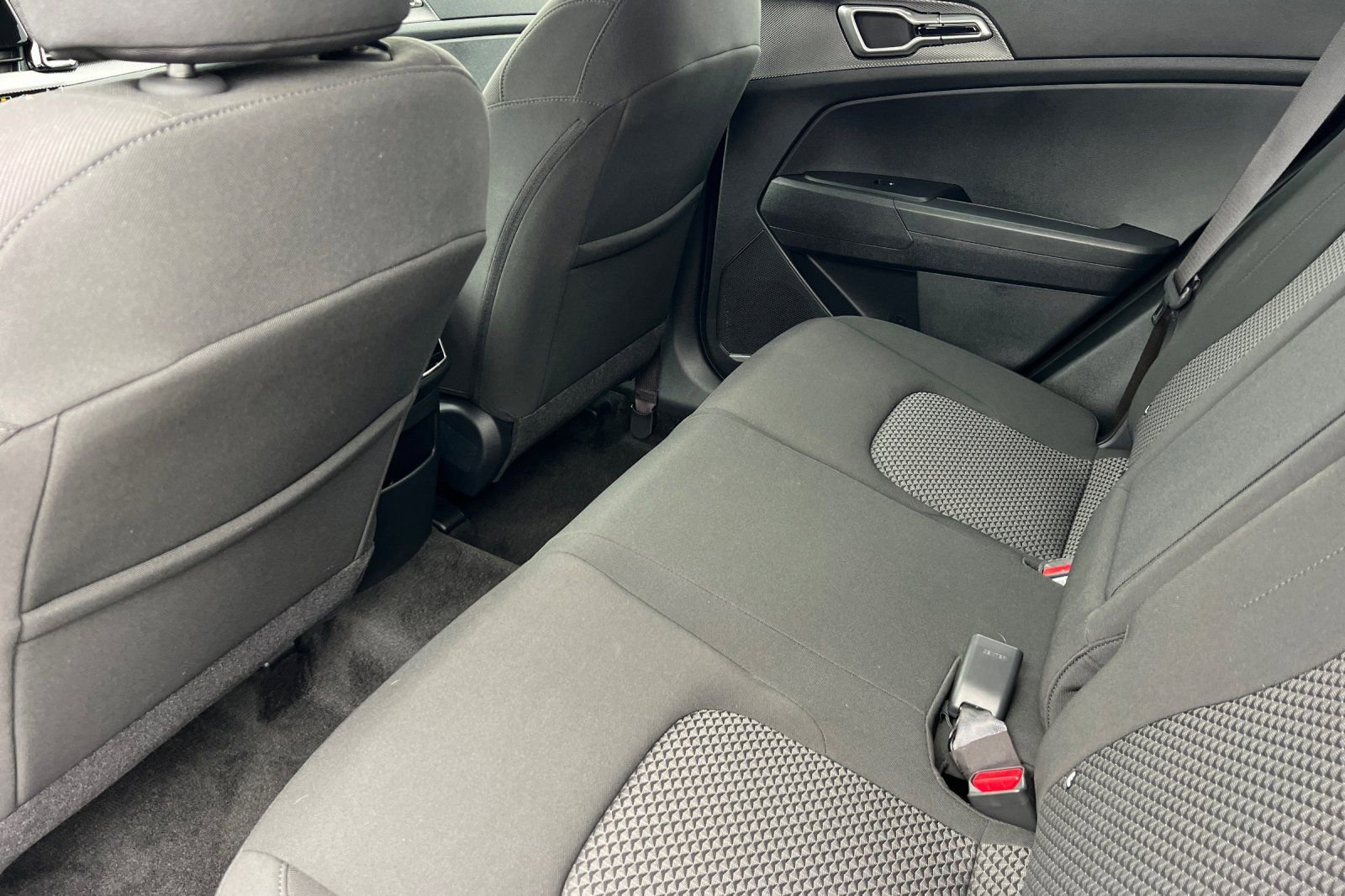 Certified 2025 Kia Sportage LX image 13