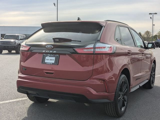 Certified 2022 Ford Edge ST-Line image 3