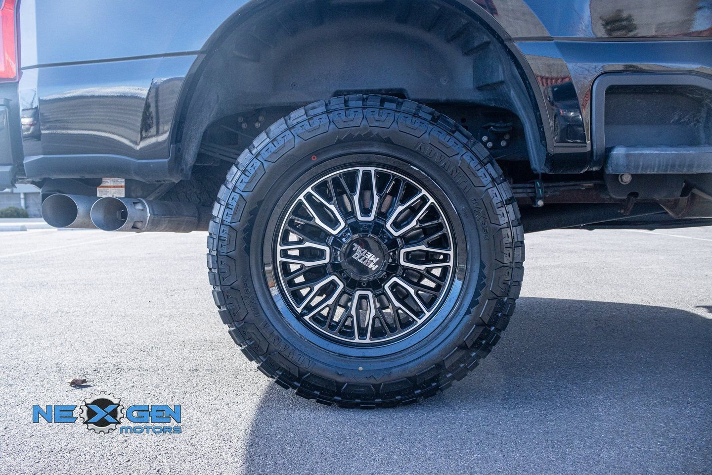 Used 2023 Ford F350 Limited w/ FX4 Off-Road Package image 45