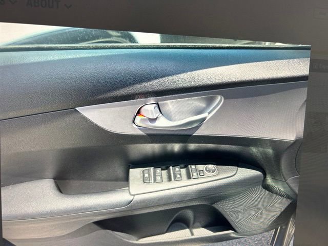 Used 2023 Kia Forte LXS FWD image 14