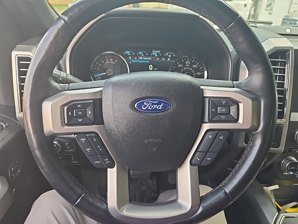 Used 2018 Ford F150 Platinum w/ Equipment Group 701A Luxury AWD/4WD image 15