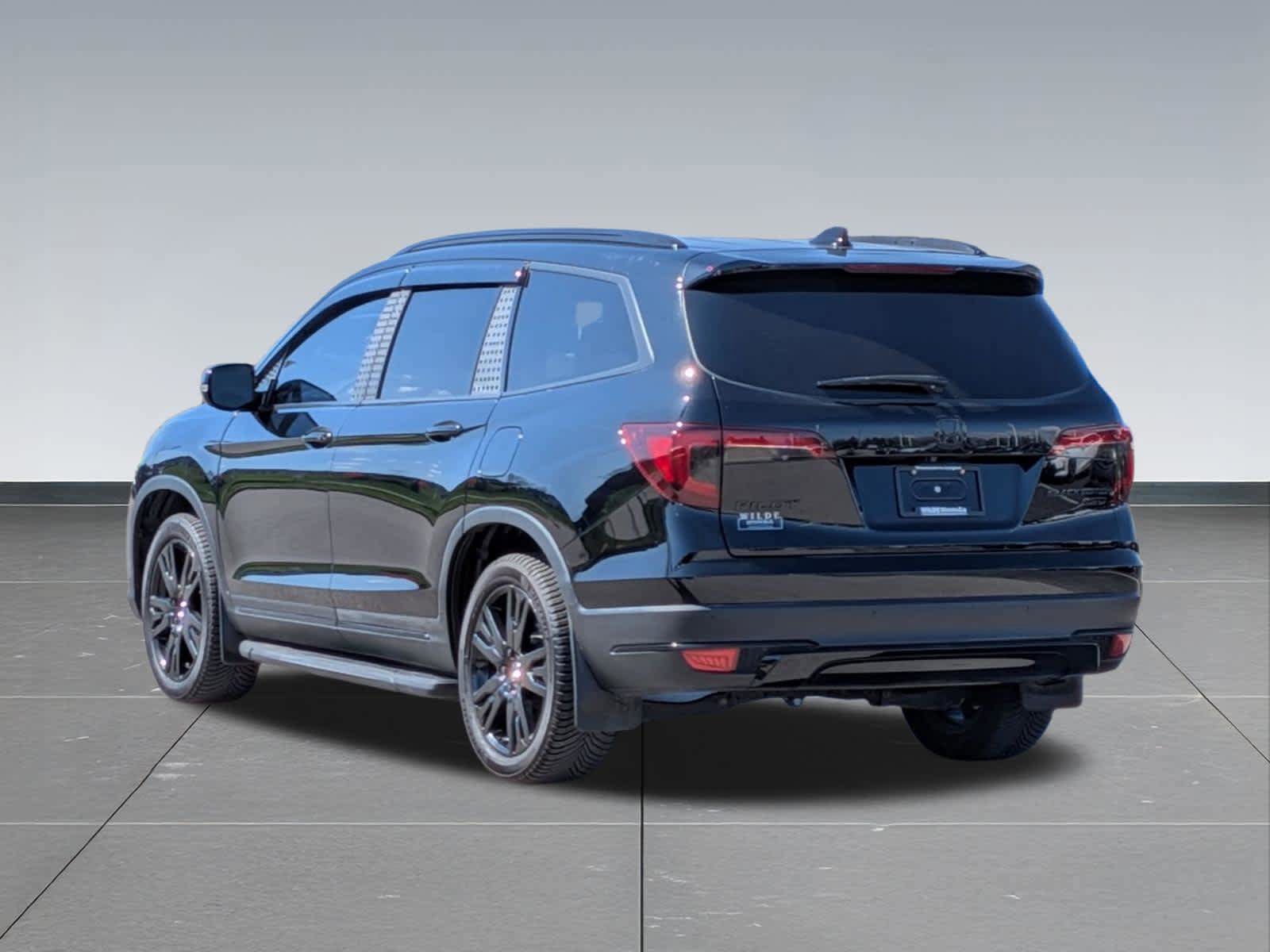 Used 2020 Honda Pilot Black Edition image 2