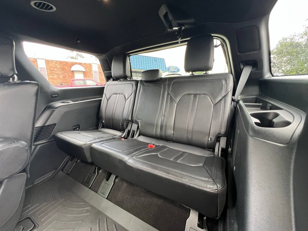 Used 2021 Ford Expedition Limited RWD image 18