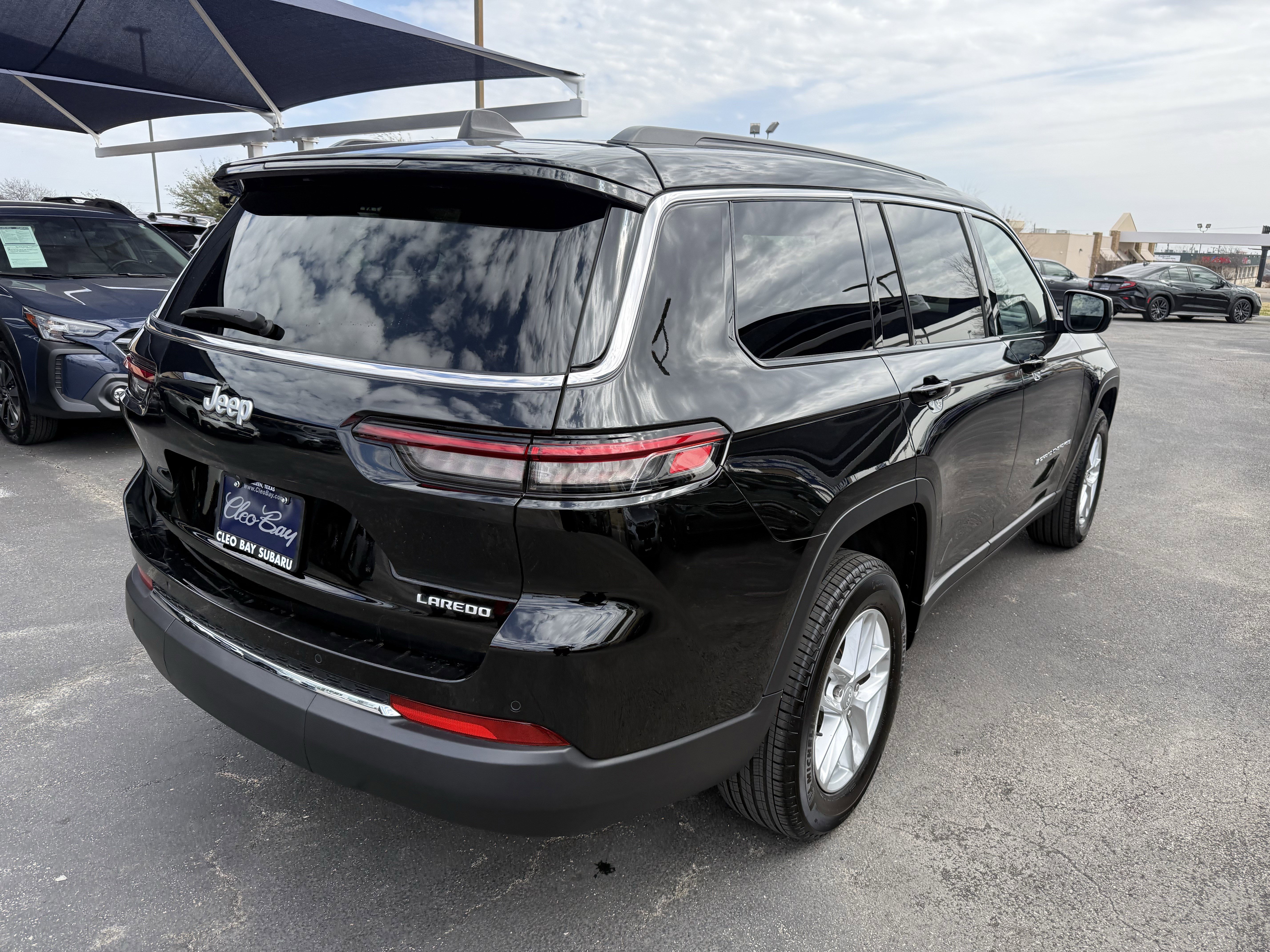 Used 2024 Jeep Grand Cherokee L Laredo image 7