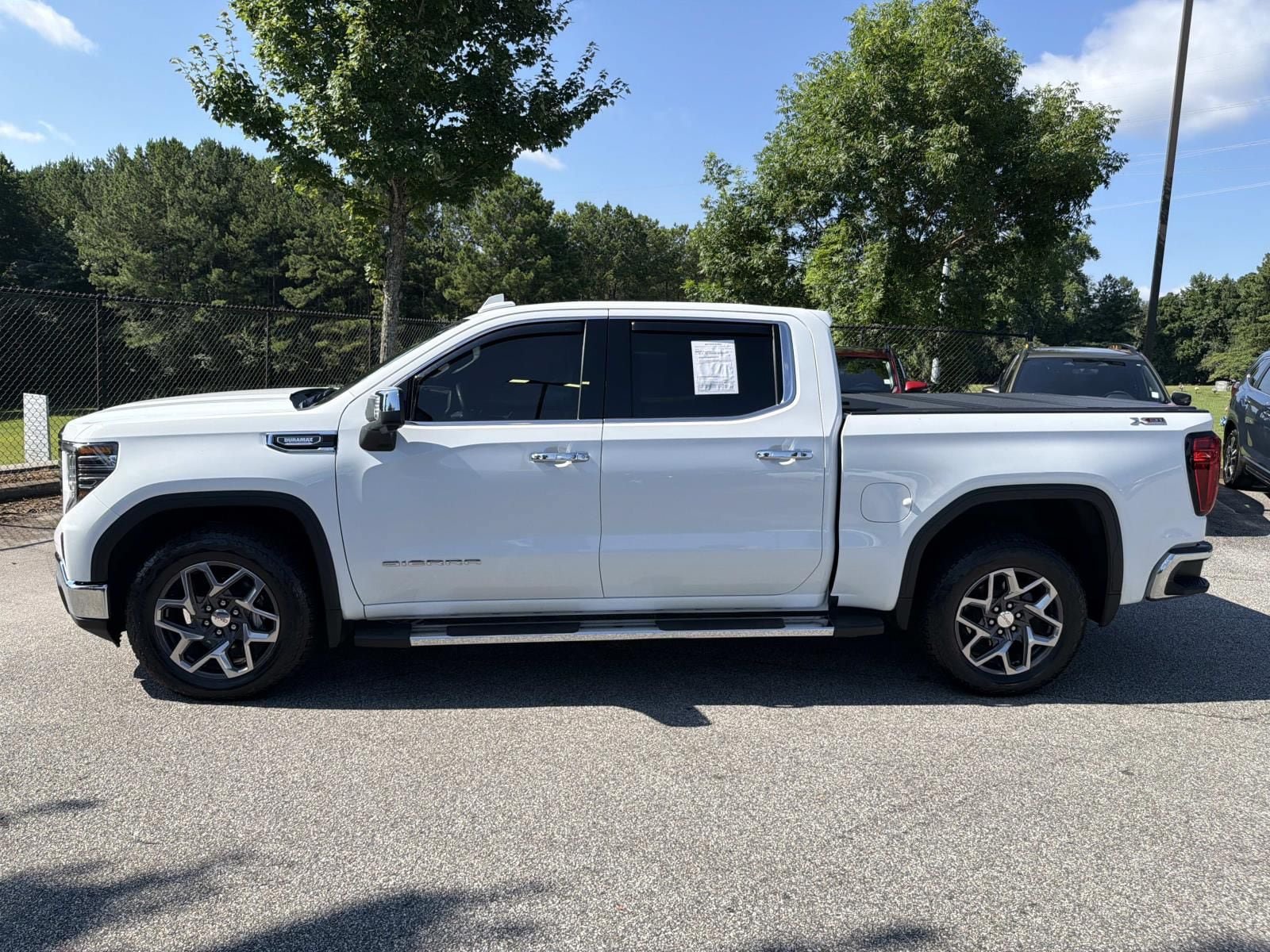 Used 2024 GMC Sierra 1500 SLT w/ X31 Off-Road Package AWD/4WD image 4
