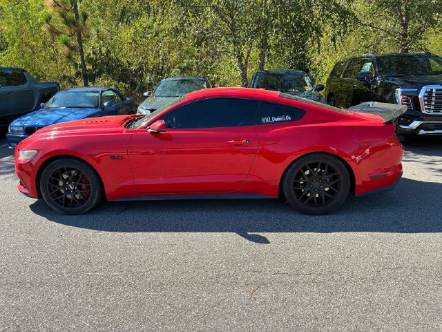 Used 2017 Ford Mustang GT Premium RWD image 3