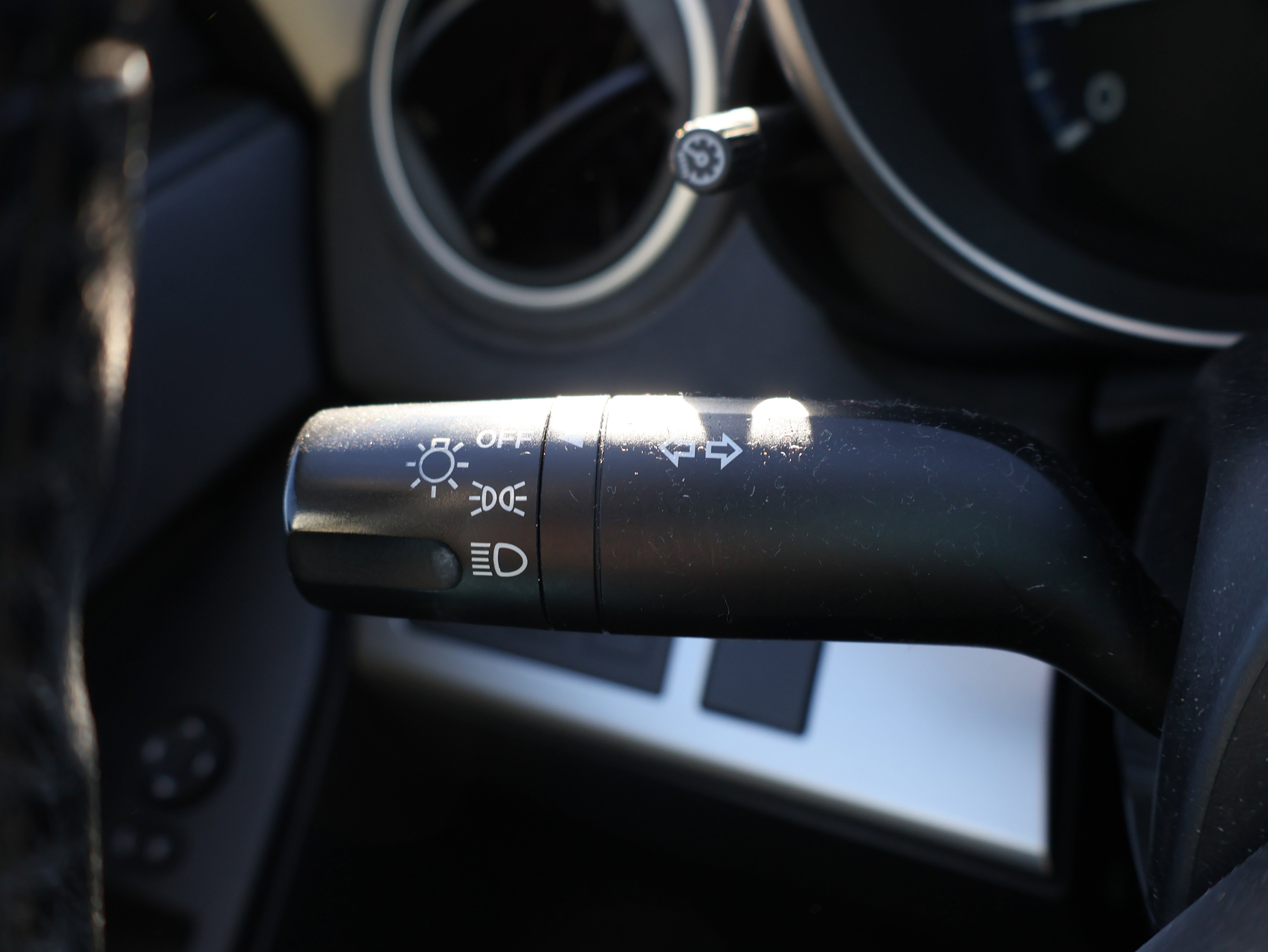 Used 2012 MAZDA MAZDA3 i Touring image 34