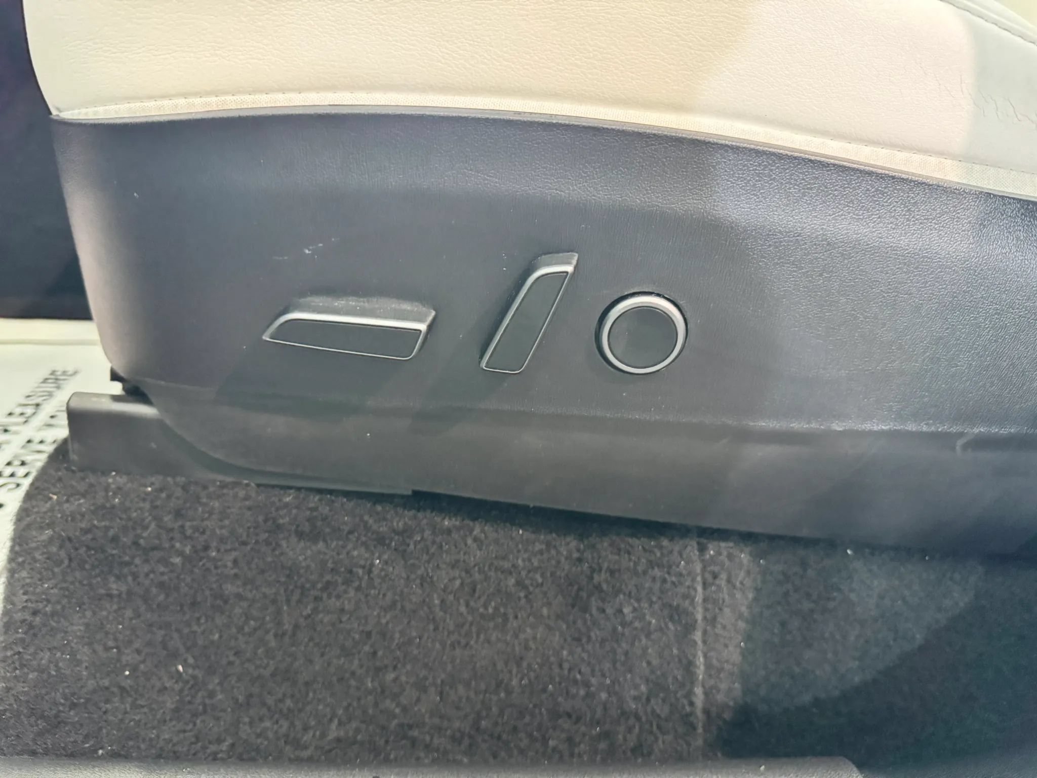 Used 2021 Tesla Model Y Long Range AWD/4WD image 11