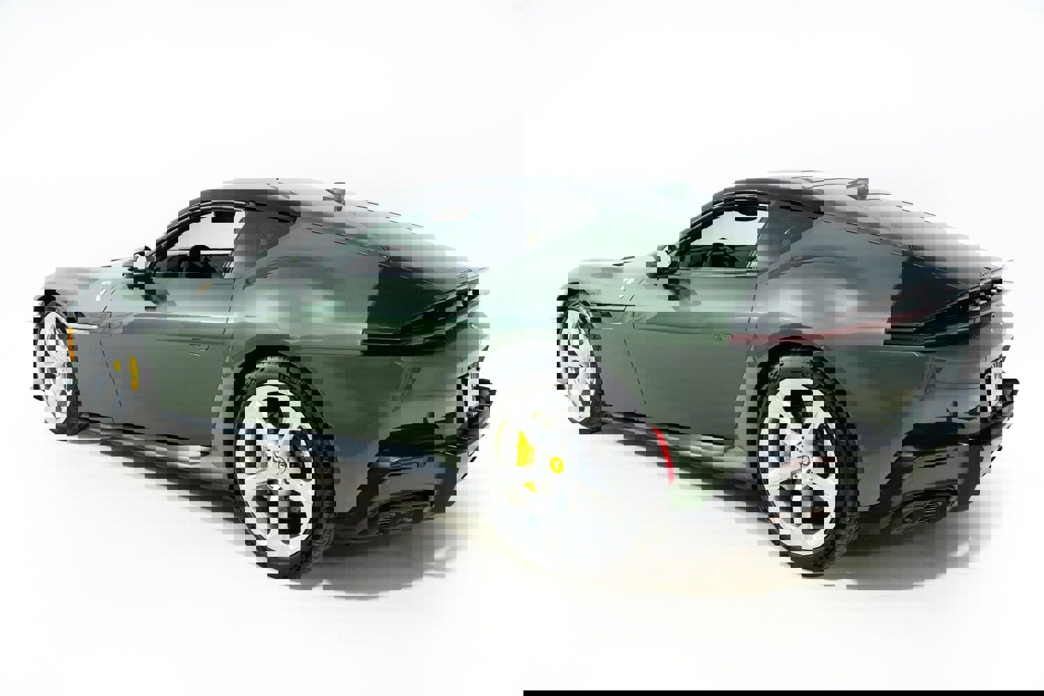 Certified 2025 Ferrari 12Cilindri image 8