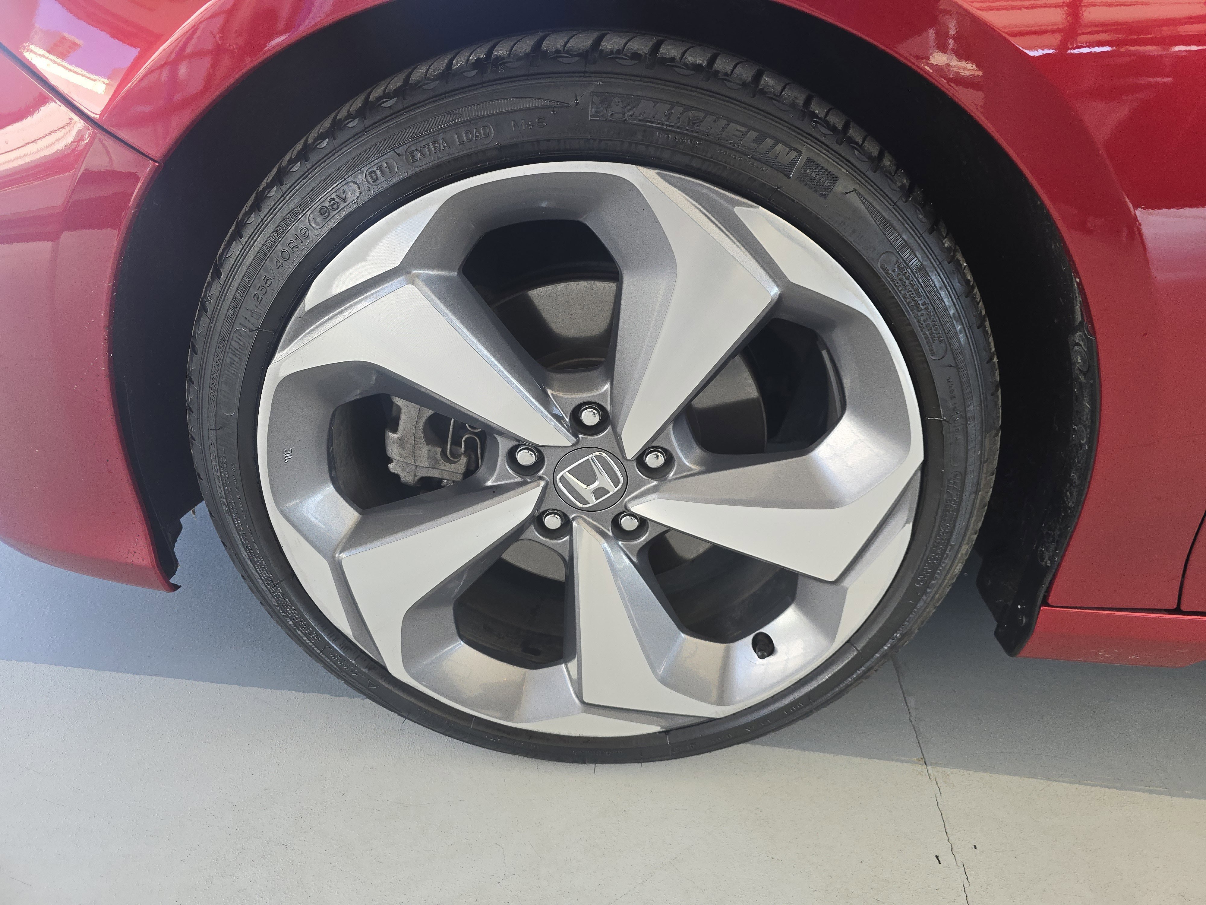 Used 2020 Honda Accord Touring image 12