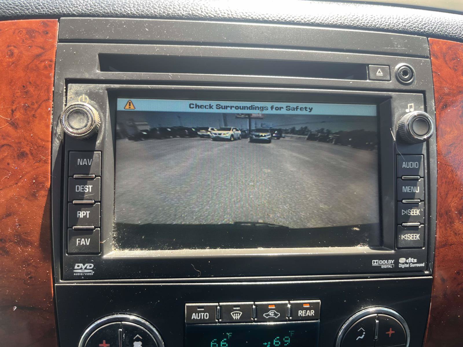 Used 2010 Chevrolet Tahoe LT RWD image 20