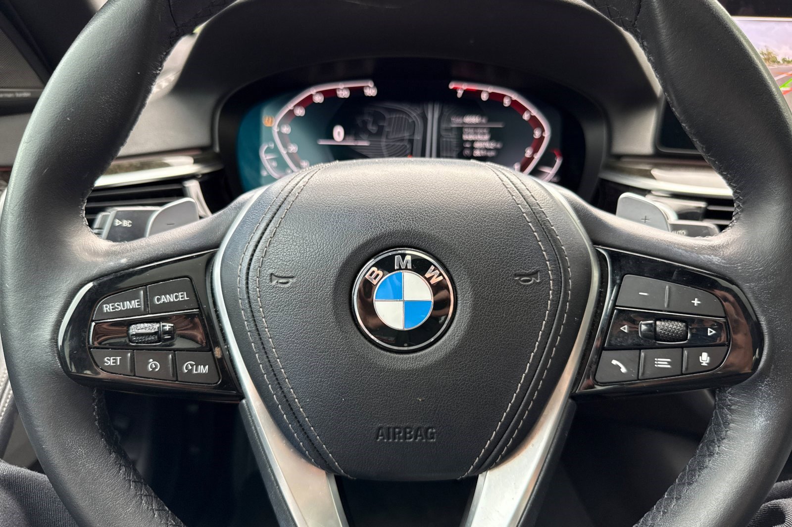 Certified 2023 BMW 540i w/ Premium Package image 29