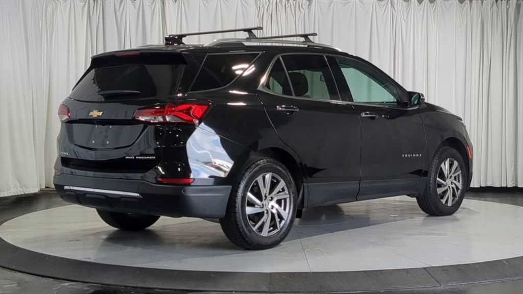 Used 2024 Chevrolet Equinox Premier AWD/4WD image 10