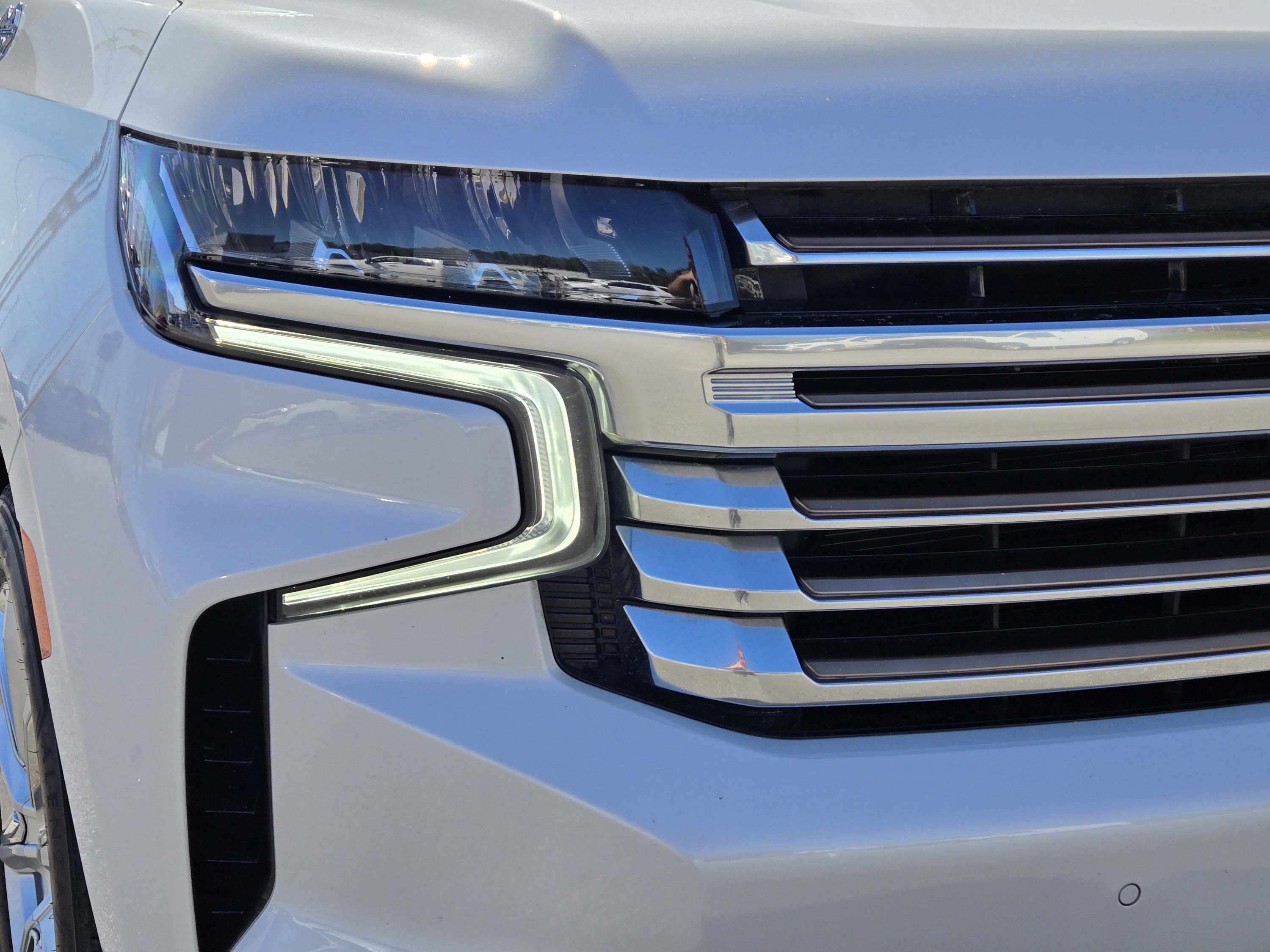 Used 2024 Chevrolet Tahoe High Country AWD/4WD image 9
