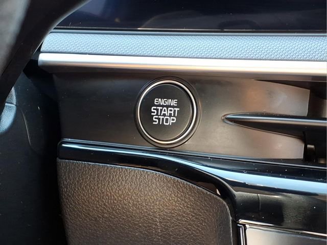 Used 2025 Kia K5 LXS image 12