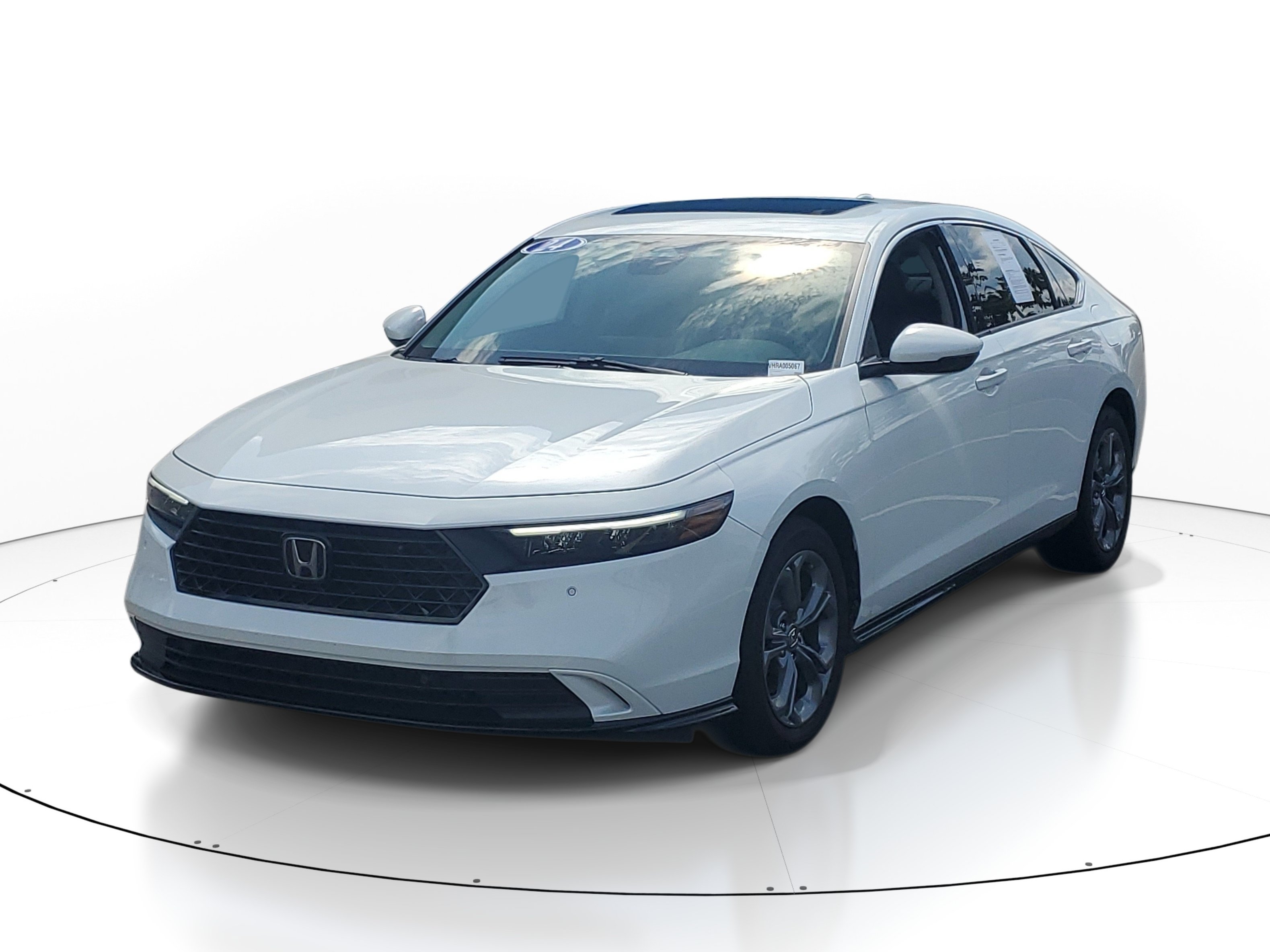 Used 2024 Honda Accord EX-L image 3
