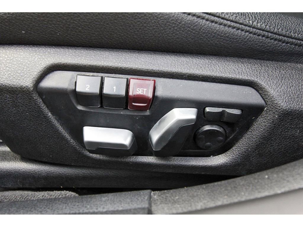 Used 2017 BMW 330e image 33