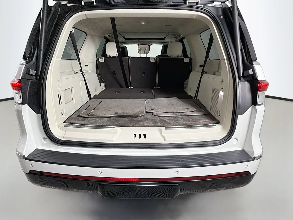 Used 2023 Lincoln Navigator L Black Label AWD/4WD image 27