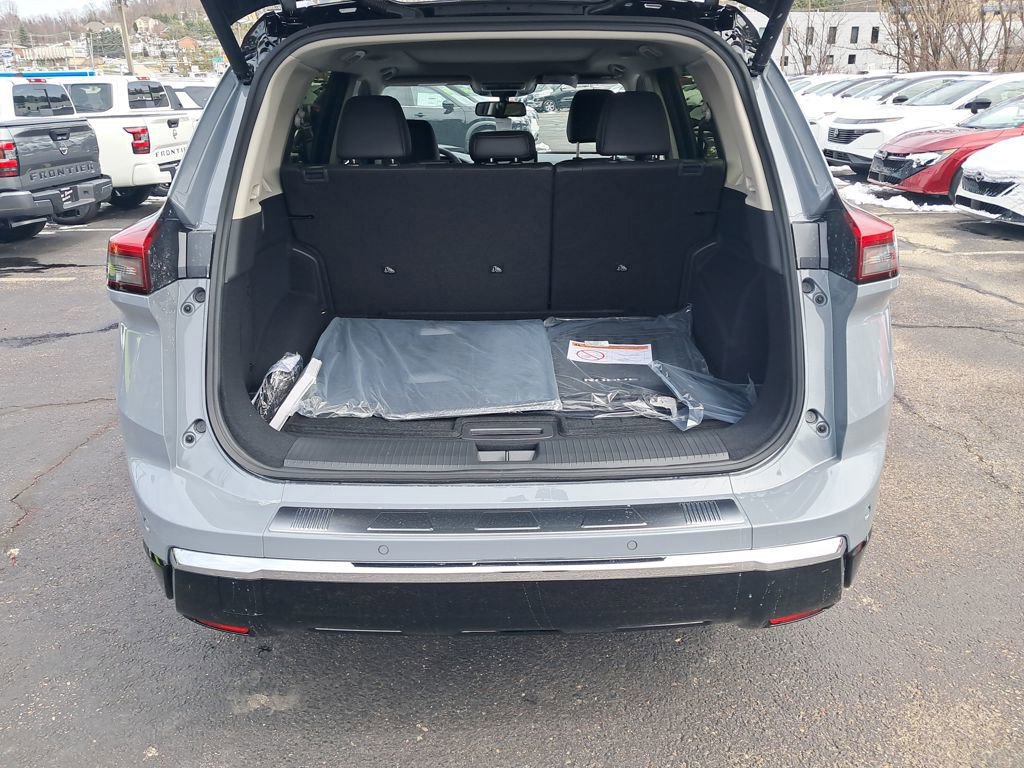 New 2026 Nissan Rogue Platinum image 24