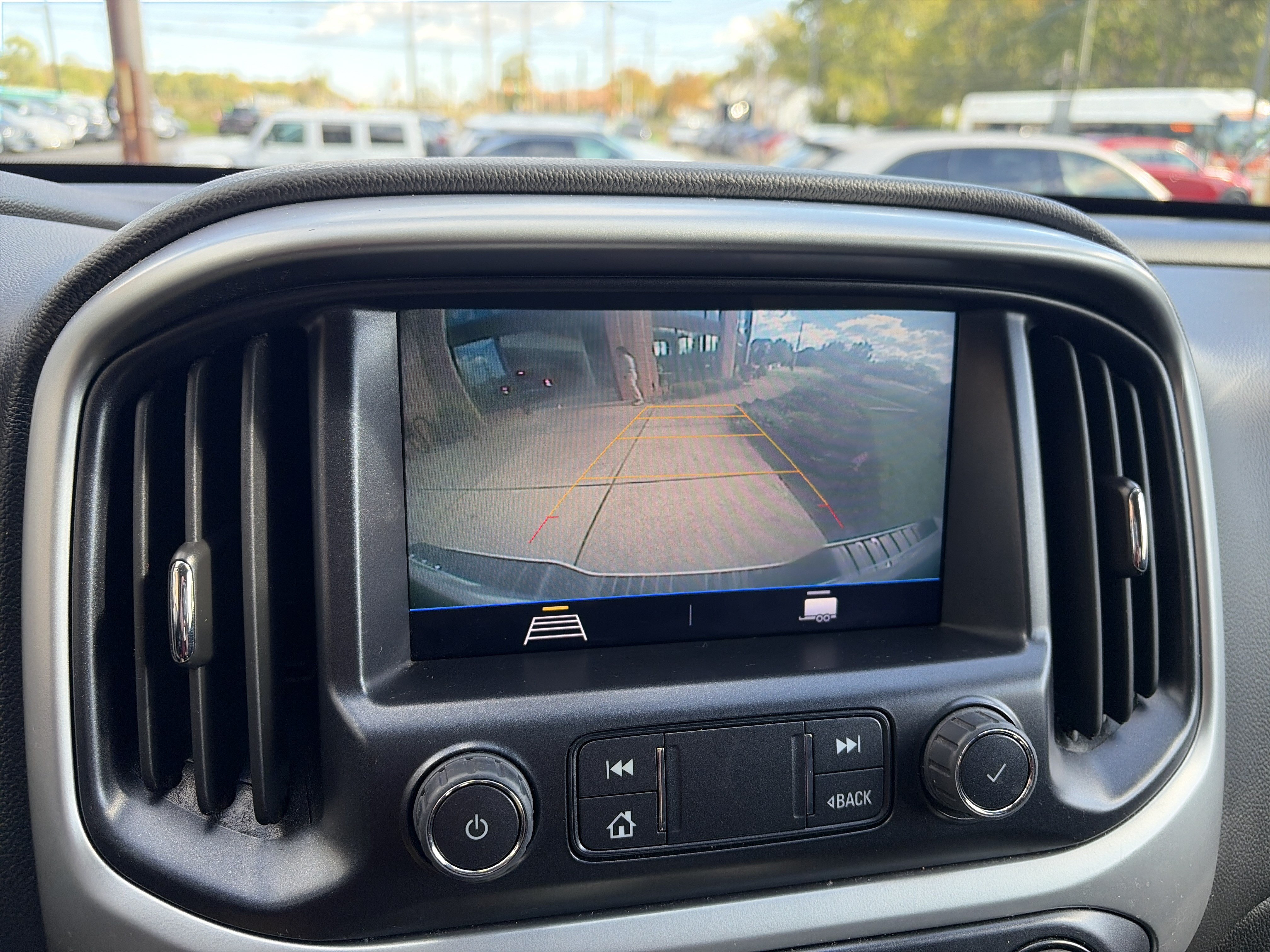 Used 2021 Chevrolet Colorado LT AWD/4WD image 26
