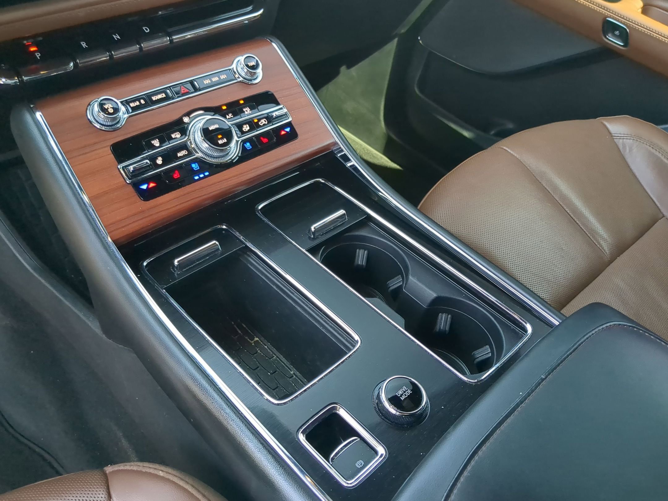 Used 2021 Lincoln Aviator Reserve w/ Elements Package Plus image 20