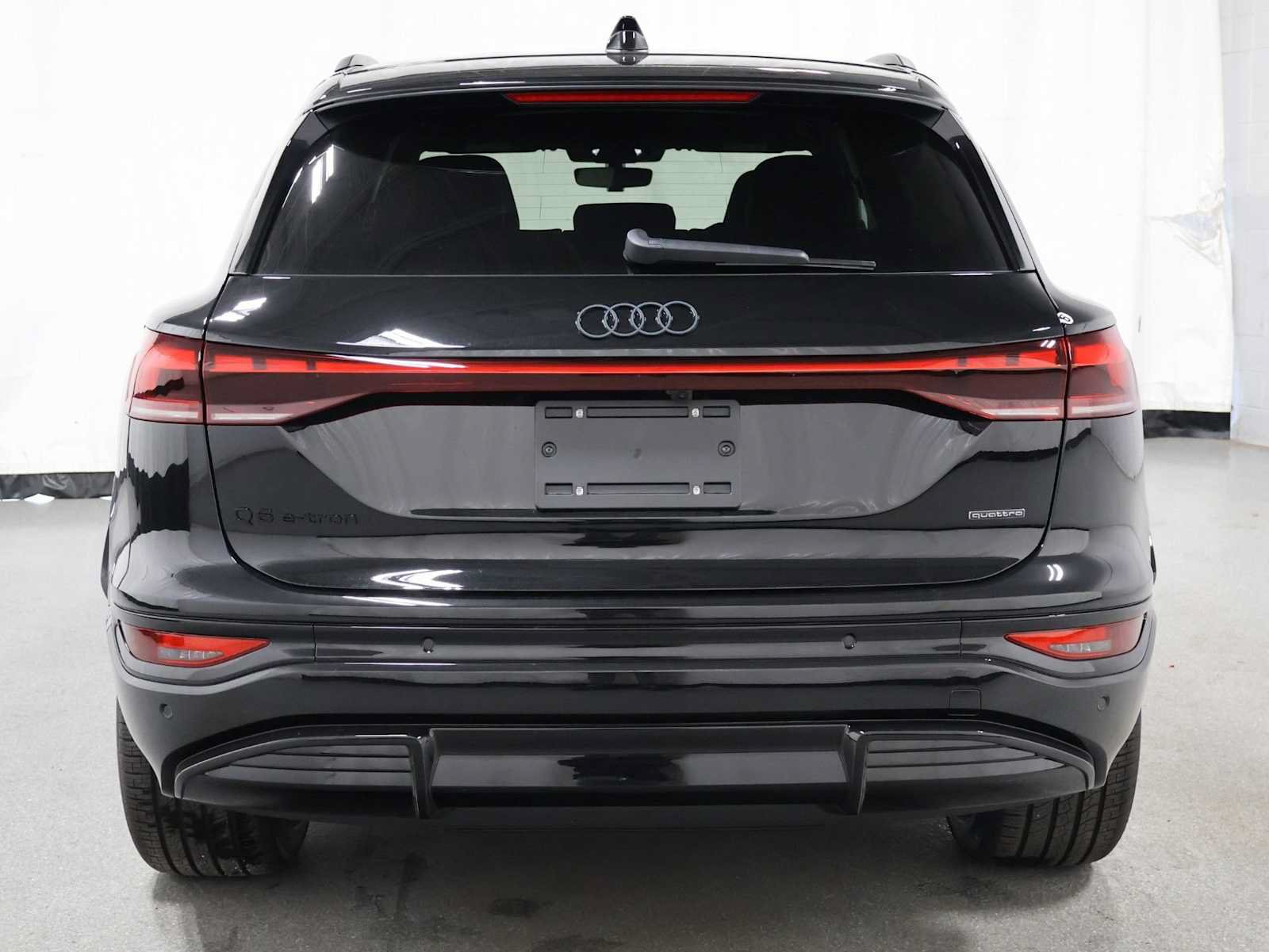 New 2027 Audi Q6 e-tron Premium Plus AWD/4WD image 7
