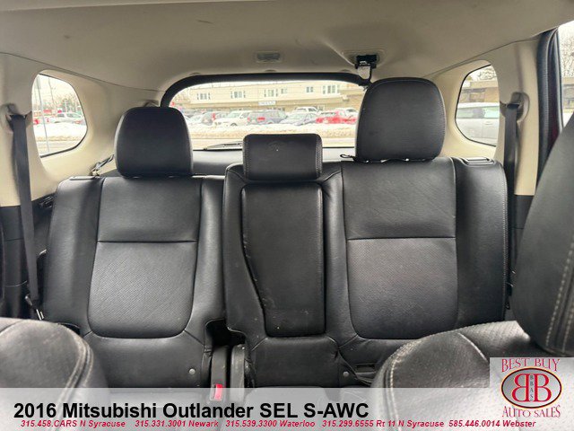 Used 2016 Mitsubishi Outlander SEL image 22