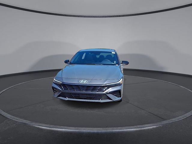 New 2026 Hyundai Elantra SEL Sport Premium FWD image 3