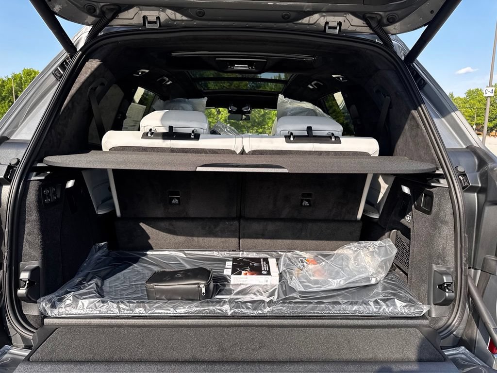 New 2027 BMW X7 xDrive40i w/ M Sport Package AWD/4WD image 21