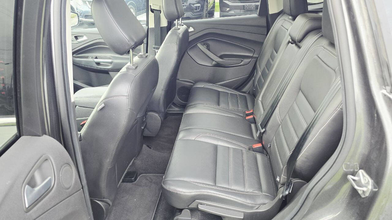 Used 2019 Ford Escape Titanium AWD/4WD image 11