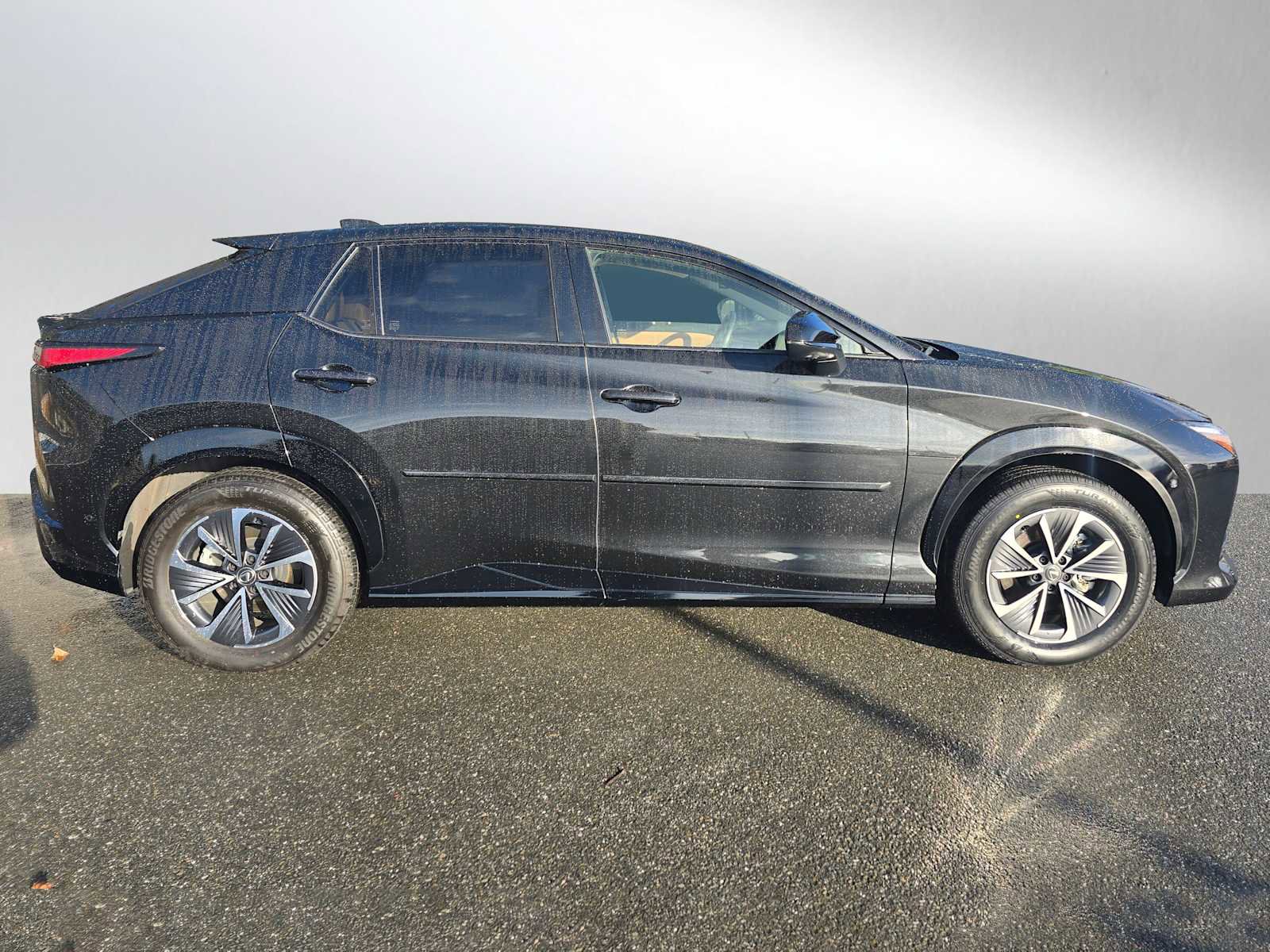 Used 2023 Lexus RZ 450e Premium image 2