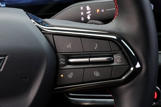 Used 2025 Chevrolet Equinox RS w/ Safety and Technology Package image 22