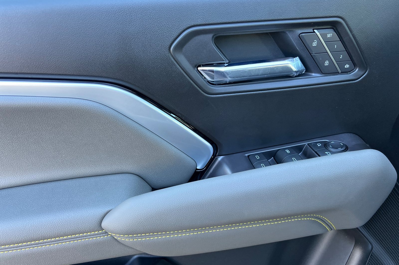 New 2026 Chevrolet Colorado ZR2 w/ ZR2 Bison Edition image 8
