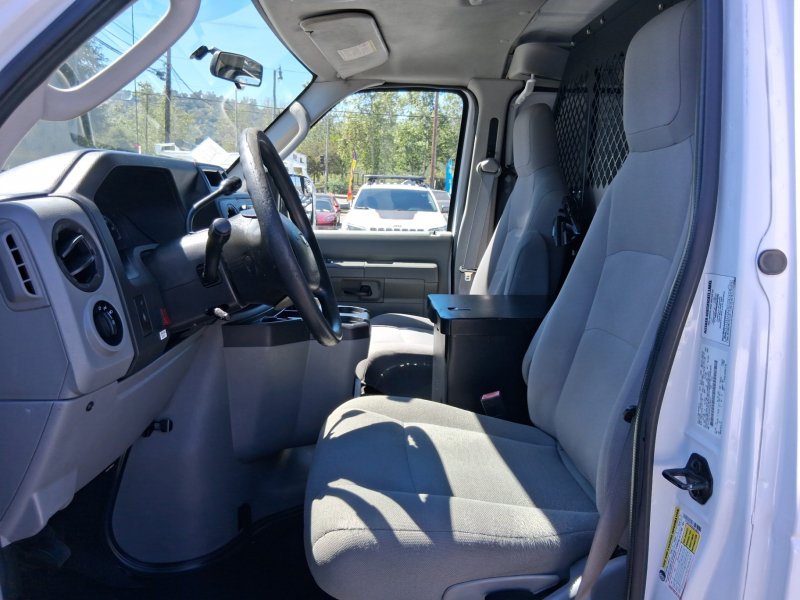 Used 2013 Ford E-150 and Econoline 150 RWD image 8