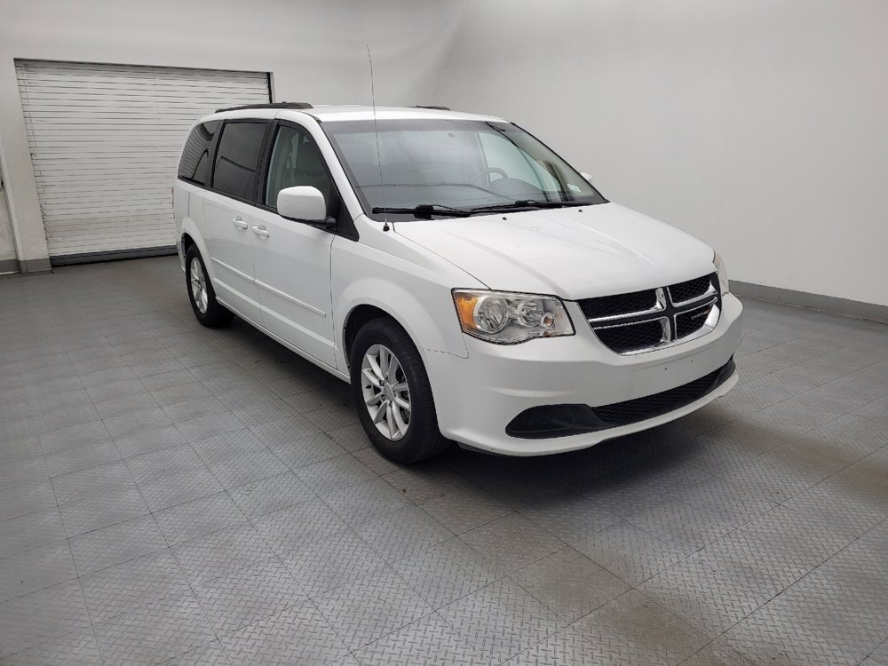 Used 2016 Dodge Grand Caravan SXT w/ Rear Park Assist Package image 13